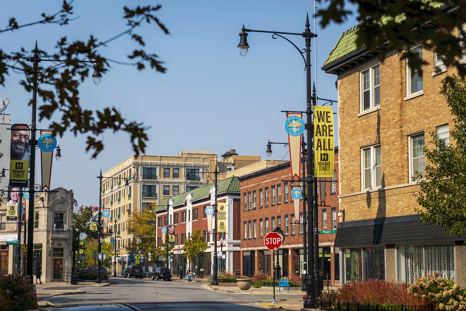 Howard Street in Rogers Park